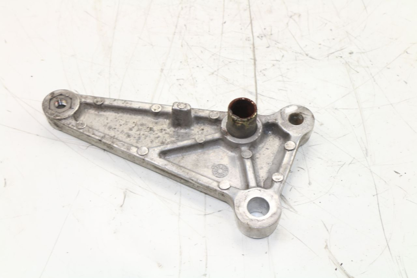 photo de PLATINE CALE PIED AVANT DROIT HONDA CM 125 (1983 - 2003)