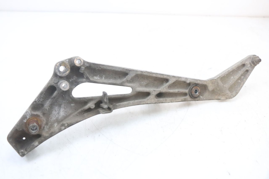 photo de PLATINE CALE PIED AVANT DROIT HONDA NTV DEAUVILLE 650 (1998 - 2001)