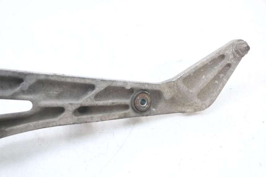 photo de PLATINE CALE PIED AVANT DROIT HONDA NTV DEAUVILLE 650 (1998 - 2001)