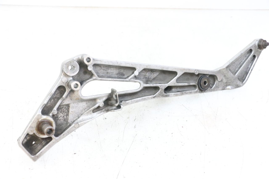 photo de PLATINE CALE PIED AVANT DROIT HONDA NTV DEAUVILLE 650 (1998 - 2001)