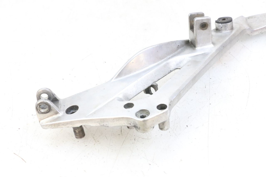 photo de PLATINE CALE PIED AVANT DROIT HONDA NTV DEAUVILLE 650 (1998 - 2001)
