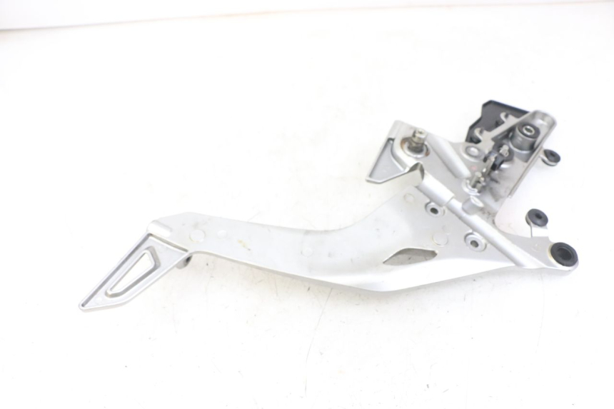 photo de PLATINE CALE PIED AVANT DROIT KAWASAKI ER-6 ER6 N 650 (2012 - 2016)