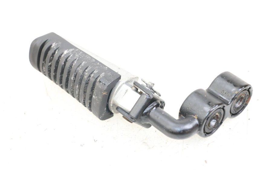photo de PLATINE CALE PIED AVANT DROIT KYMCO K-PW K-PIPE 50 (2012 - 2017)