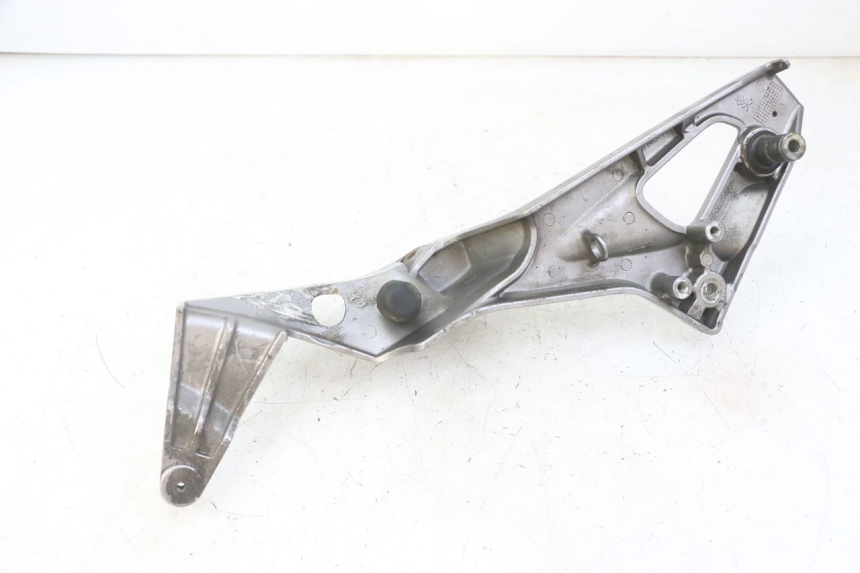 photo de PLATINE CALE PIED AVANT DROIT HONDA NTV DEAUVILLE ABS 700 (2007 - 2016)