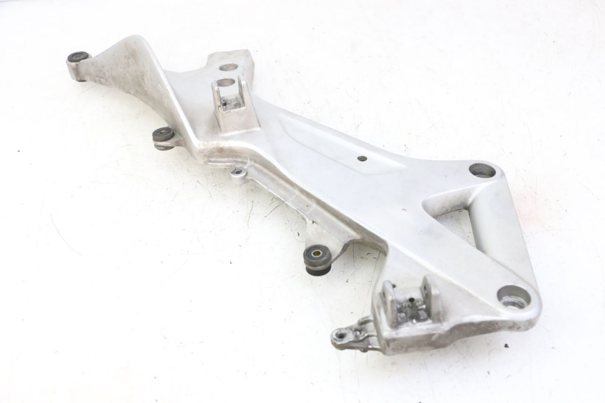photo de PLATINE CALE PIED AVANT DROIT HONDA ST PAN EUROPEAN 1300 (2002 - 2013)