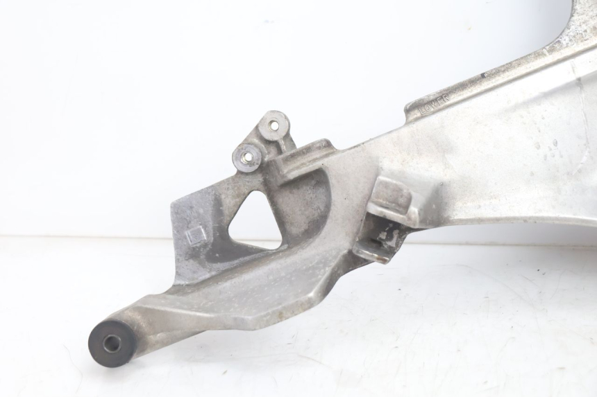 photo de PLATINE CALE PIED AVANT DROIT HONDA ST PAN EUROPEAN 1100 (1990 - 2002) - Détail de la pièce