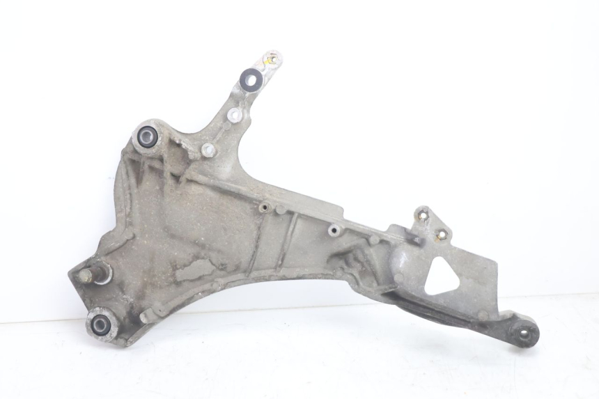 photo de PLATINE CALE PIED AVANT DROIT HONDA ST PAN EUROPEAN 1100 (1990 - 2002) - Gros plan technique