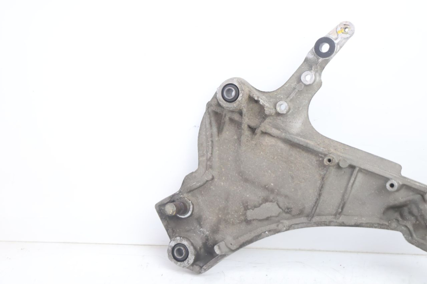 photo de PLATINE CALE PIED AVANT DROIT HONDA ST PAN EUROPEAN 1100 (1990 - 2002) - Vue d’ensemble