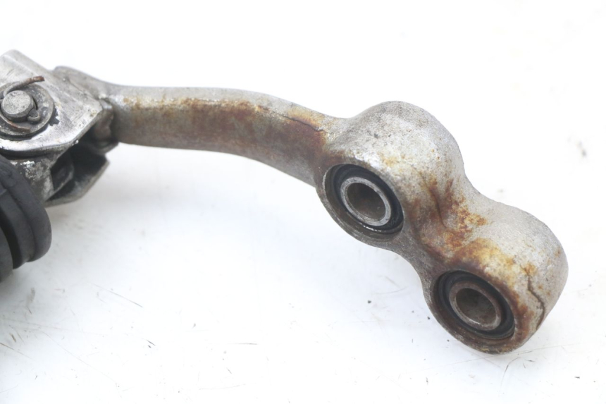 photo de PLATINE CALE PIED AVANT DROIT SUZUKI GSX E 250 (1982 - 1983)