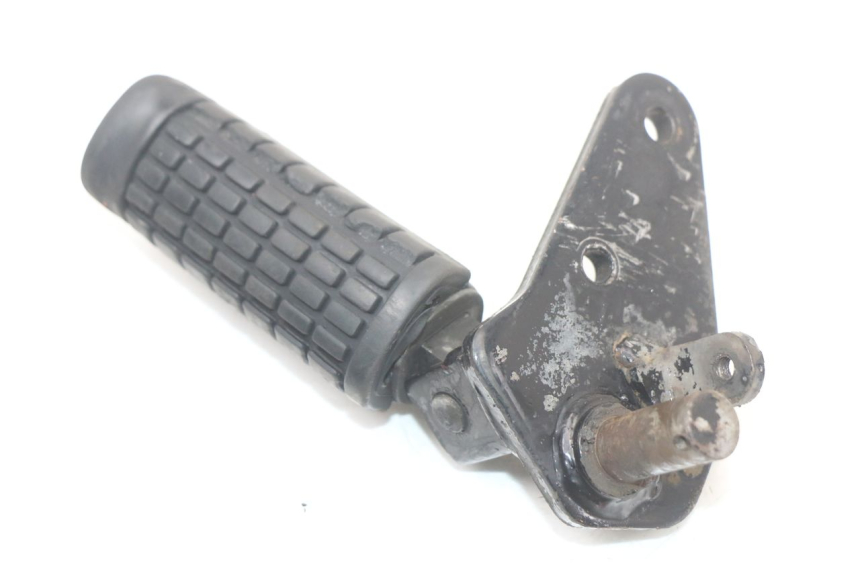 photo de PLATINE CALE PIED AVANT DROIT SUZUKI GZ MARAUDER 125 (1998 - 2004)