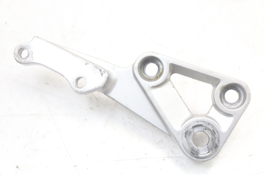 photo de PLATINE CALE PIED AVANT DROIT SUZUKI SV N 650 (1999 - 2002)