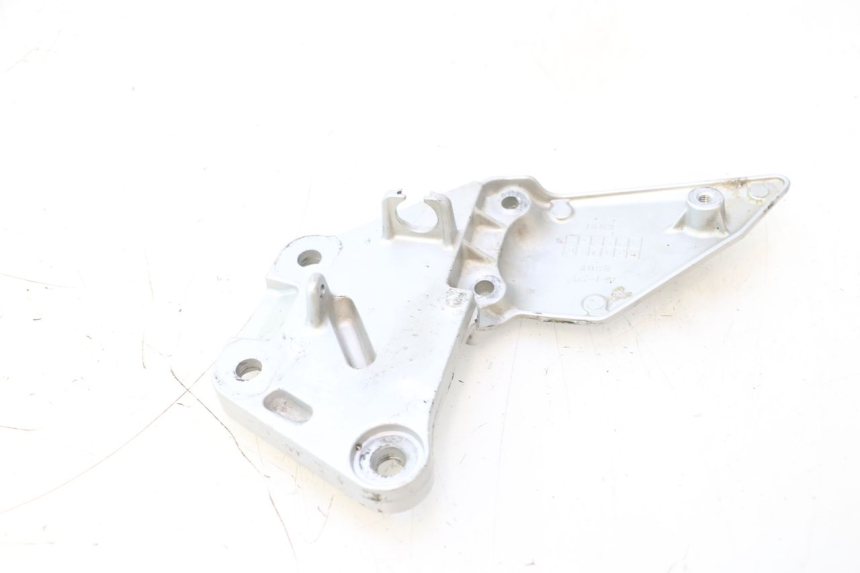 photo de PLATINE CALE PIED AVANT DROIT SUZUKI SV S 650 (2003 - 2009) - Zoom état d’usage