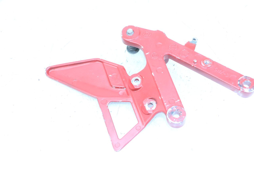 photo de PLATINE CALE PIED AVANT DROIT YAMAHA TZR 50 (2008 - 2016)