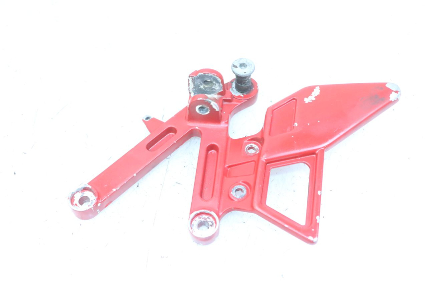 photo de PLATINE CALE PIED AVANT DROIT YAMAHA TZR 50 (2008 - 2016)