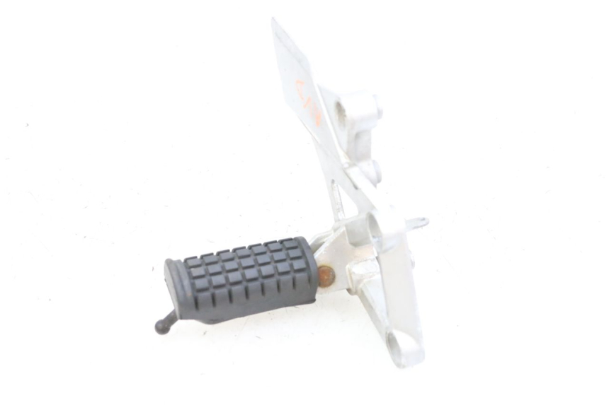 photo de PLATINE CALE PIED AVANT DROIT DAELIM VJ ROADWIN FI 125 (2008 - 2017) - Vue d’ensemble