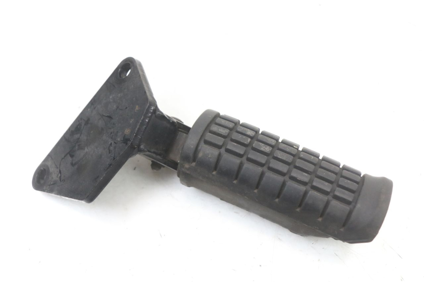 photo de Plaque de support du repose-pied avant droit SUZUKI VL INTRUDER 125 (2004 - 2007) - Vue principale