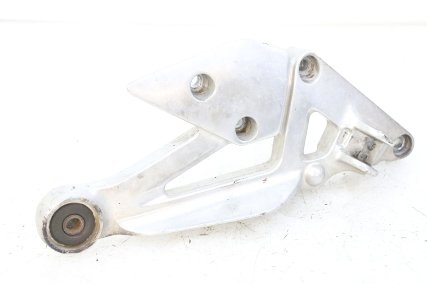 photo de PLATINE CALE PIED AVANT DROIT YAMAHA XJN DIVERSION 600 (2000 - 2003)