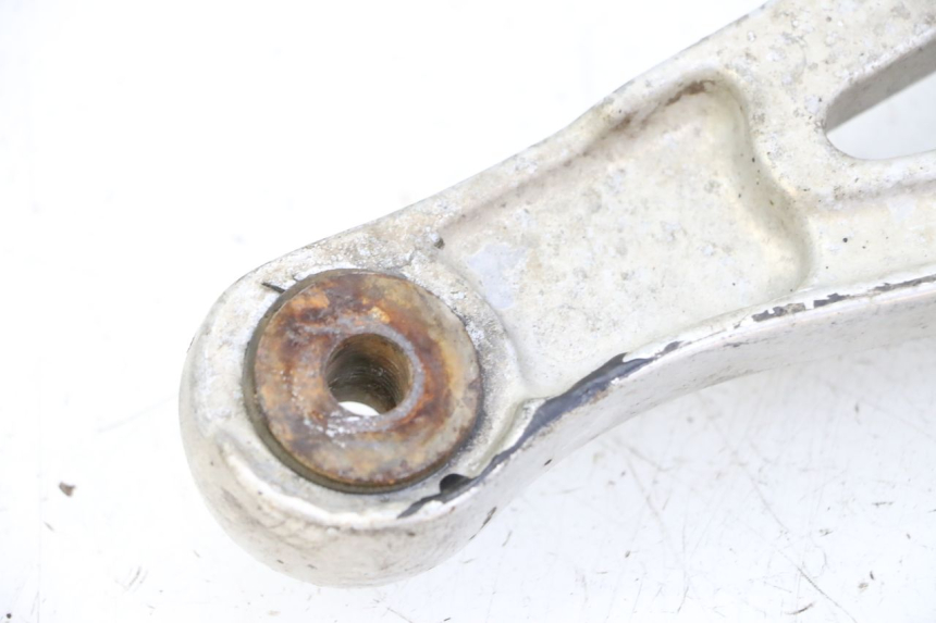 photo de PLATINE CALE PIED AVANT DROIT YAMAHA XJN DIVERSION 600 (2000 - 2003)