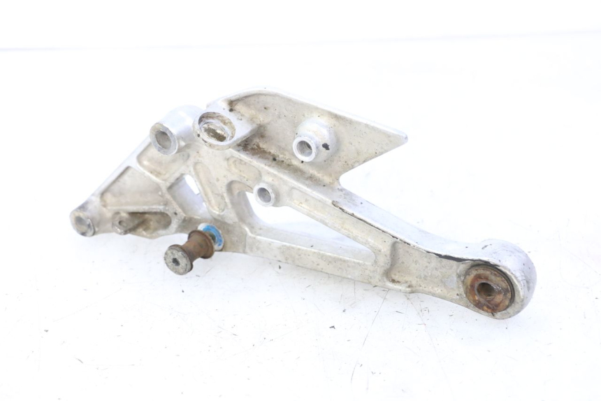 photo de PLATINE CALE PIED AVANT DROIT YAMAHA XJN DIVERSION 600 (2000 - 2003)