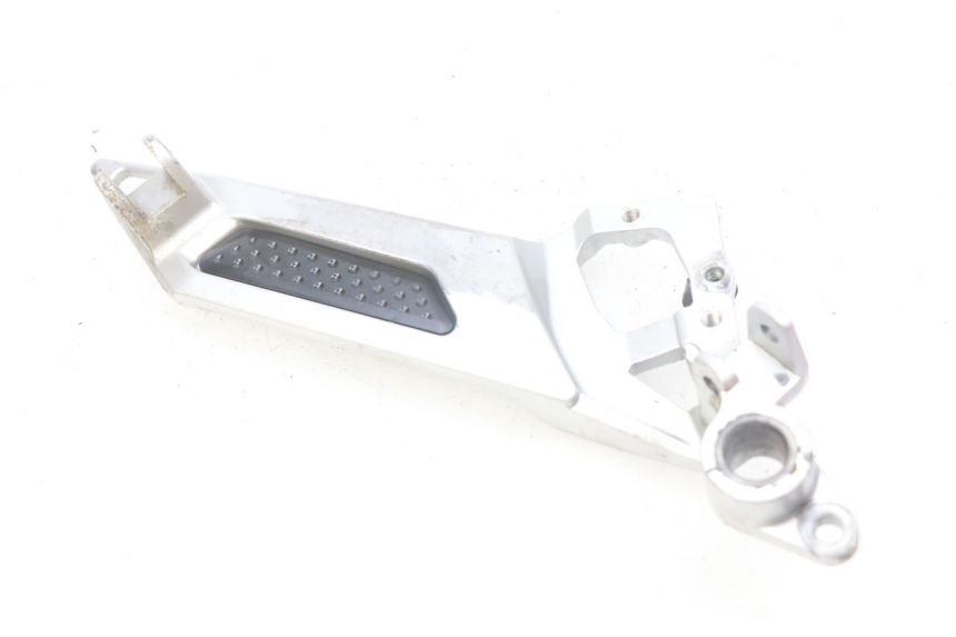 photo de PLATINE CALE PIED AVANT DROIT YAMAHA FJR ABS 1300 (2006 - 2012)