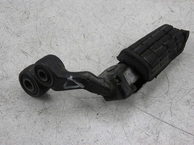 photo de PLATINE CALE PIED AVANT DROIT YAMAHA XJ F 900 (1983 - 1994)