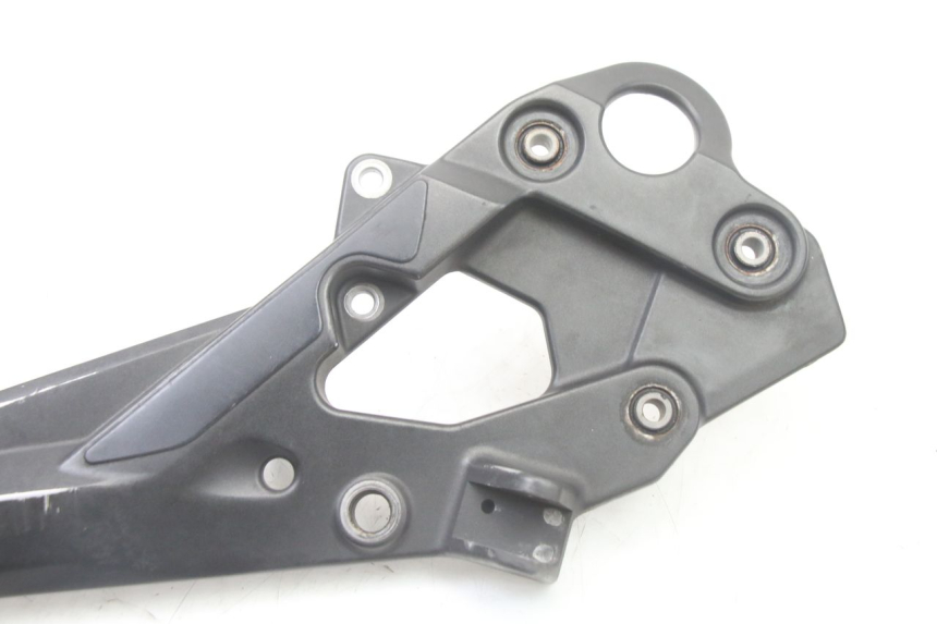 photo de PLATINE CALE PIED AVANT DROIT YAMAHA XJ6 ABS 600 (2008 - 2016)