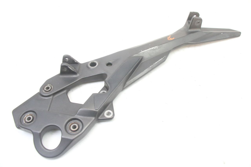 photo de PLATINE CALE PIED AVANT DROIT YAMAHA XJ6 ABS 600 (2008 - 2016)