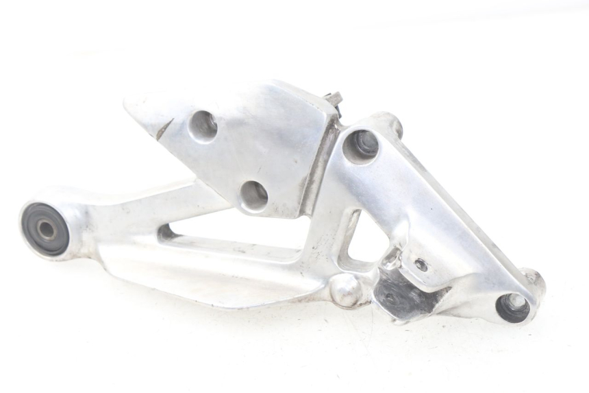 photo de PLATINE CALE PIED AVANT DROIT YAMAHA XJ600 XJ DIVERSION 600 (1992 - 1997)