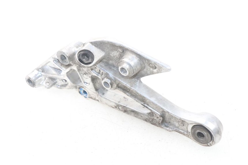 photo de PLATINE CALE PIED AVANT DROIT YAMAHA XJ600 XJ DIVERSION 600 (1992 - 1997)