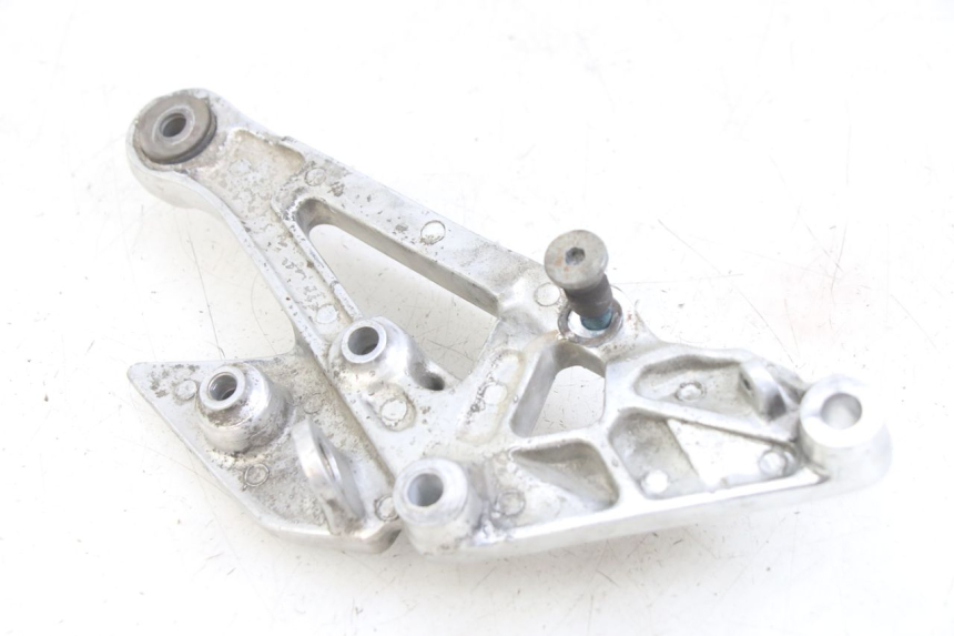 photo de PLATINE CALE PIED AVANT DROIT YAMAHA XJN DIVERSION 600 (2000 - 2003)