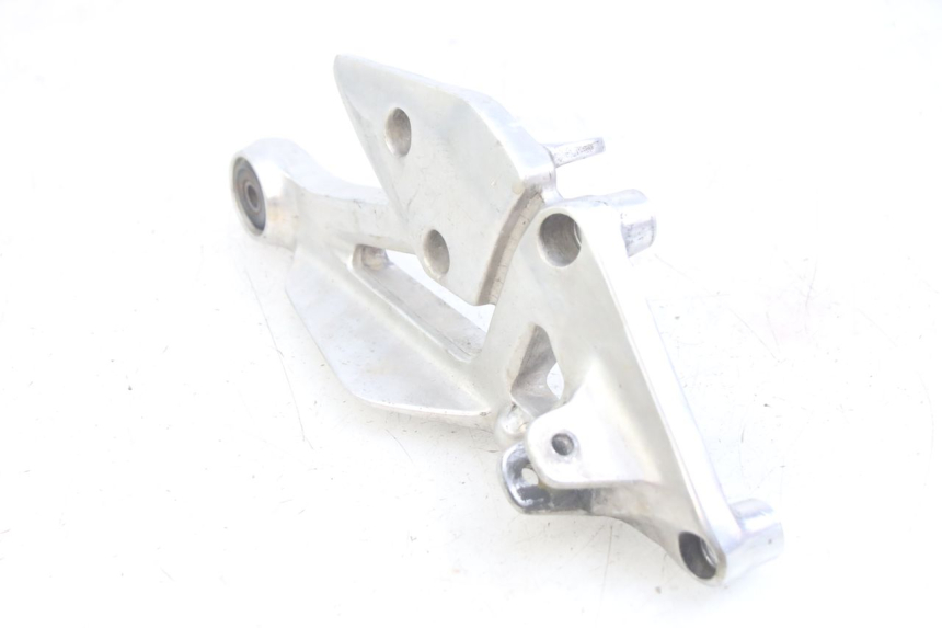 photo de PLATINE CALE PIED AVANT DROIT YAMAHA XJN DIVERSION 600 (2000 - 2003)