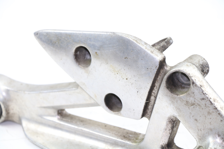 photo de PLATINE CALE PIED AVANT DROIT YAMAHA XJS DIVERSION 600 (2000 - 2003)