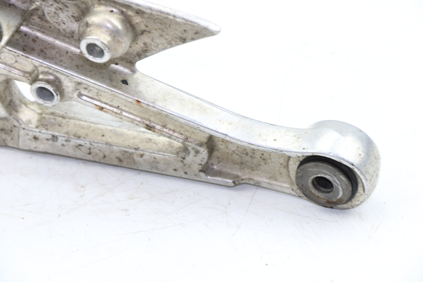 photo de PLATINE CALE PIED AVANT DROIT YAMAHA XJS DIVERSION 600 (2000 - 2003)