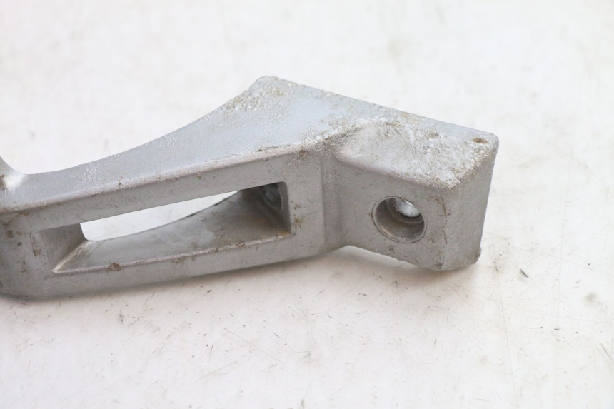 photo de PLATINE CALE PIED AVANT GAUCHE PEUGEOT 103 SPX CLIP 50 (1989 - 1992) - Autre angle de vue