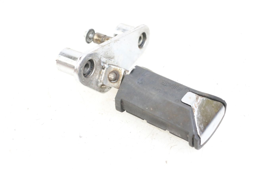 photo de PLATINE CALE PIED AVANT GAUCHE APRILIA CLASSIC 125 (1995 - 2001)