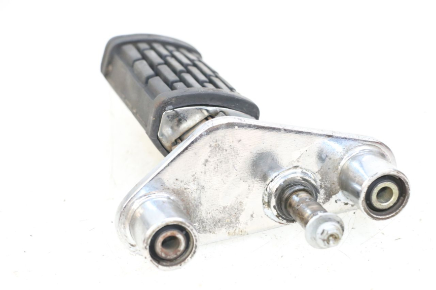 photo de PLATINE CALE PIED AVANT GAUCHE APRILIA CLASSIC 125 (1995 - 2001)