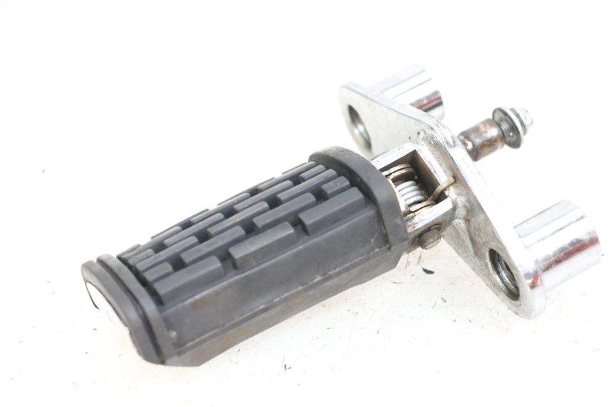 photo de PLATINE CALE PIED AVANT GAUCHE APRILIA CLASSIC 125 (1995 - 2001)