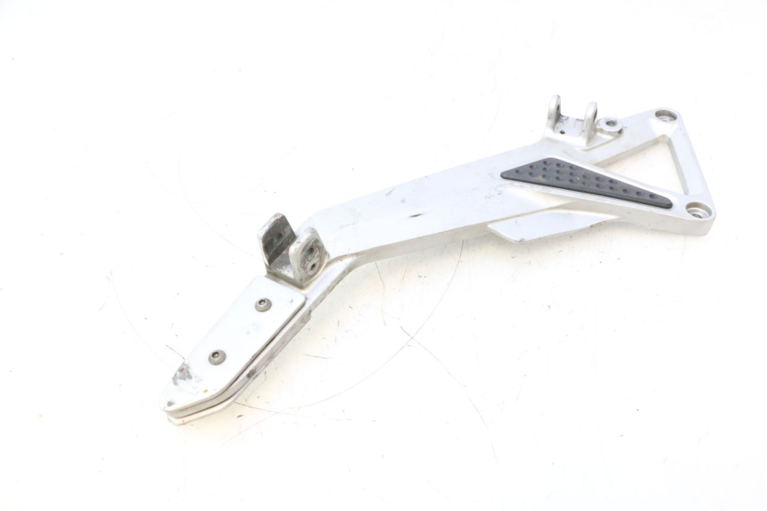 photo de PLATINE CALE PIED AVANT GAUCHE HONDA CB F HORNET 600 (2005 - 2006) - Autre angle de vue
