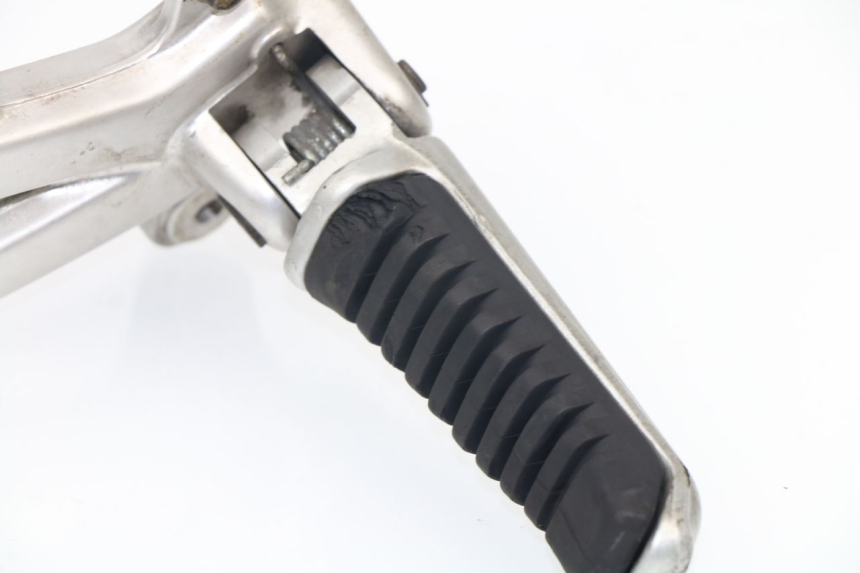 photo de PLATINE CALE PIED AVANT GAUCHE DUCATI ST2 944 (1997 - 2003)