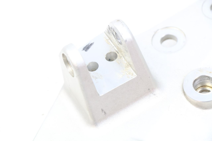 photo de PLATINE CALE PIED AVANT GAUCHE BMW F GS K81 850 (2018 - 2023)