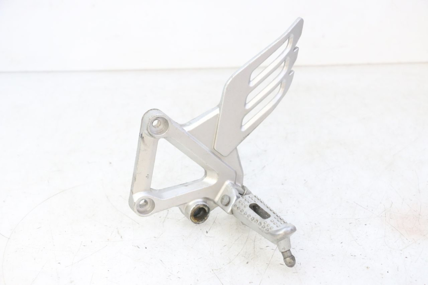 photo de PLATINE CALE PIED AVANT GAUCHE STAHO FH 50 (2018 - 2019)