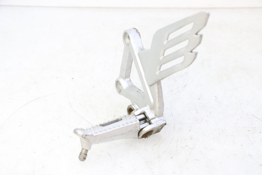 photo de PLATINE CALE PIED AVANT GAUCHE STAHO FH 50 (2018 - 2019)