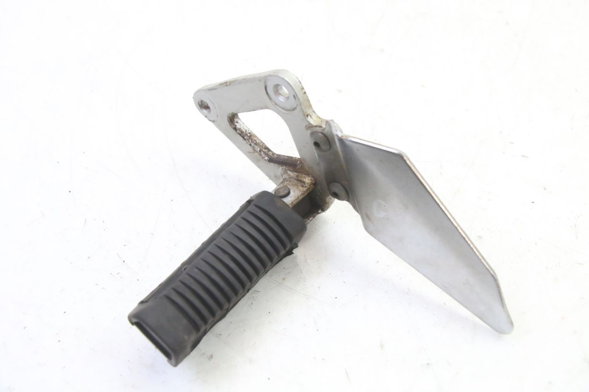 photo de PLATINE CALE PIED AVANT GAUCHE SUZUKI GS GSE 500 (2001 - 2003)