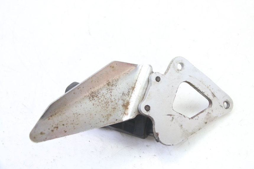 photo de PLATINE CALE PIED AVANT GAUCHE SUZUKI GS GSE 500 (2001 - 2003)