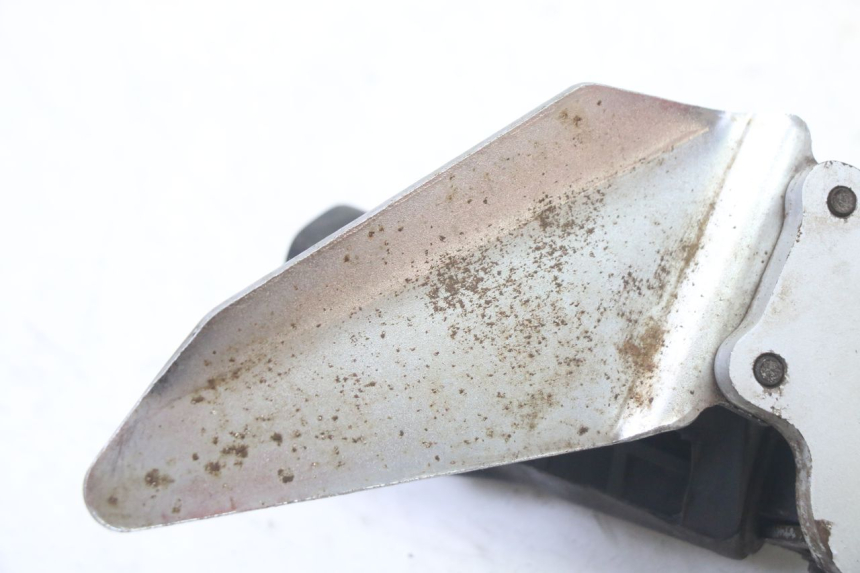 photo de PLATINE CALE PIED AVANT GAUCHE SUZUKI GS GSE 500 (2001 - 2003)