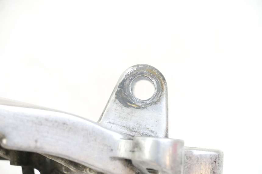 photo de PLATINE CALE PIED AVANT GAUCHE HONDA NTV DEAUVILLE 650 (1998 - 2001)