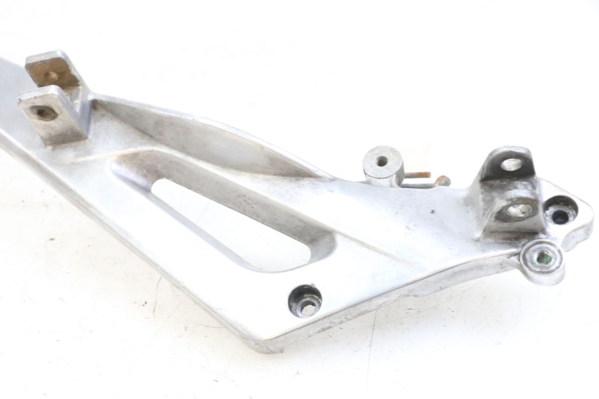 photo de PLATINE CALE PIED AVANT GAUCHE HONDA NTV DEAUVILLE 650 (1998 - 2001)