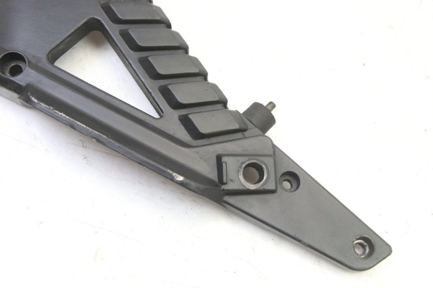 photo de PLATINE CALE PIED AVANT GAUCHE BMW K 75 RT 750 (1989 - 1997)