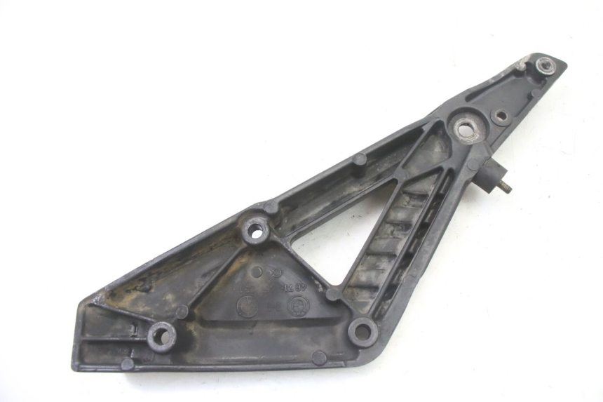 photo de PLATINE CALE PIED AVANT GAUCHE BMW K 75 RT 750 (1989 - 1997)