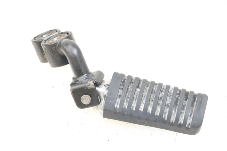 photo de PLATINE CALE PIED AVANT GAUCHE KYMCO K-PW K-PIPE 50 (2012 - 2017)